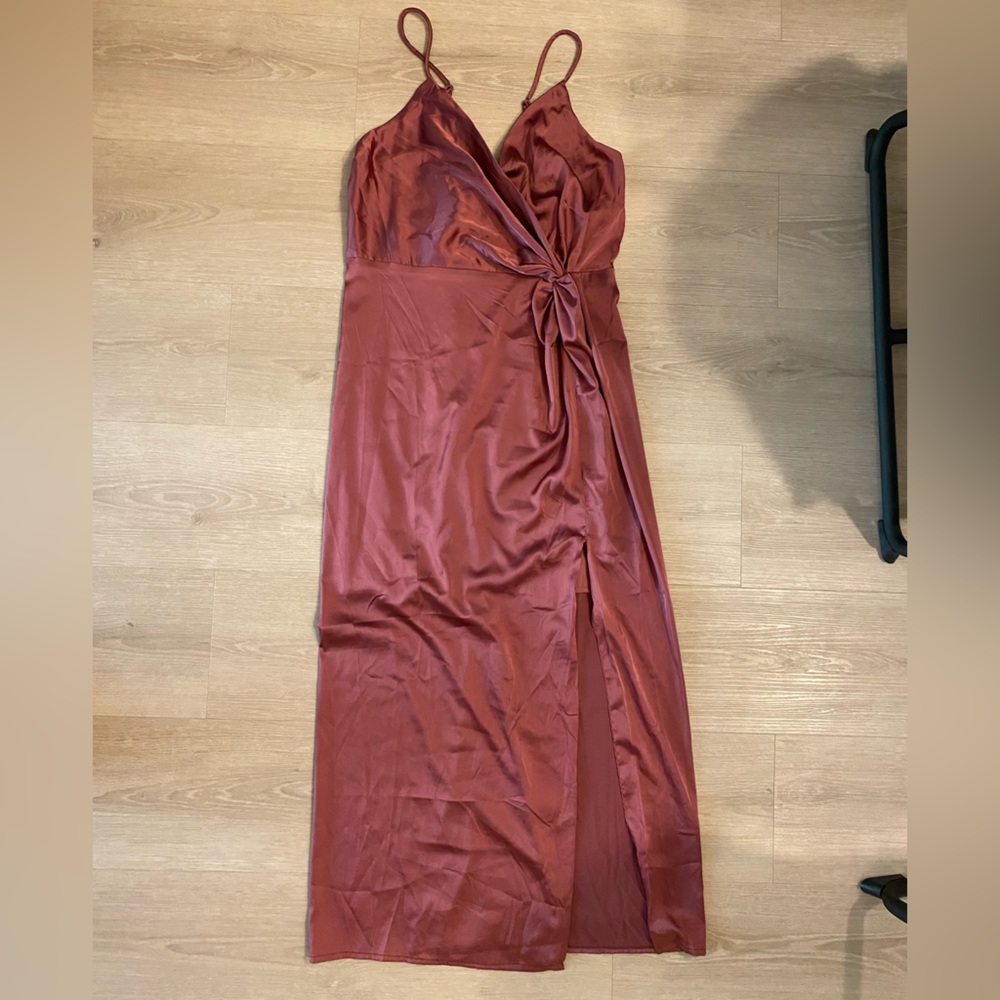 Astr the label midi satin dress